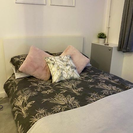 Cosy 1 Bedroom Apartment Londres Extérieur photo