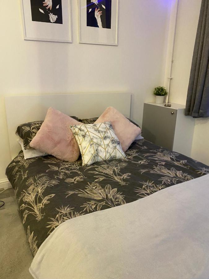 Cosy 1 Bedroom Apartment Londres Extérieur photo