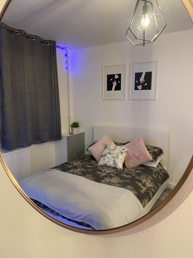 Cosy 1 Bedroom Apartment Londres Extérieur photo