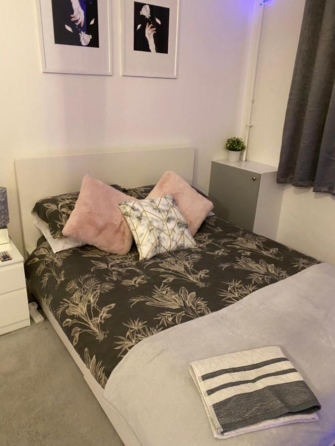 Cosy 1 Bedroom Apartment Londres Extérieur photo