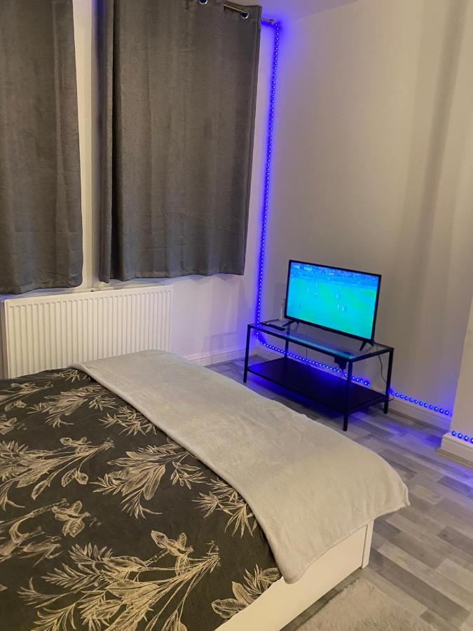 Cosy 1 Bedroom Apartment Londres Extérieur photo